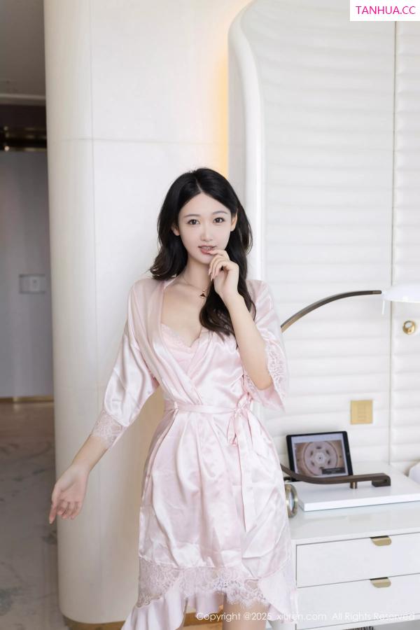 唐安琪  [XiuRen]高清写真图 2025.04.14 No.10150 唐安琪 肉色丝袜第4张图片